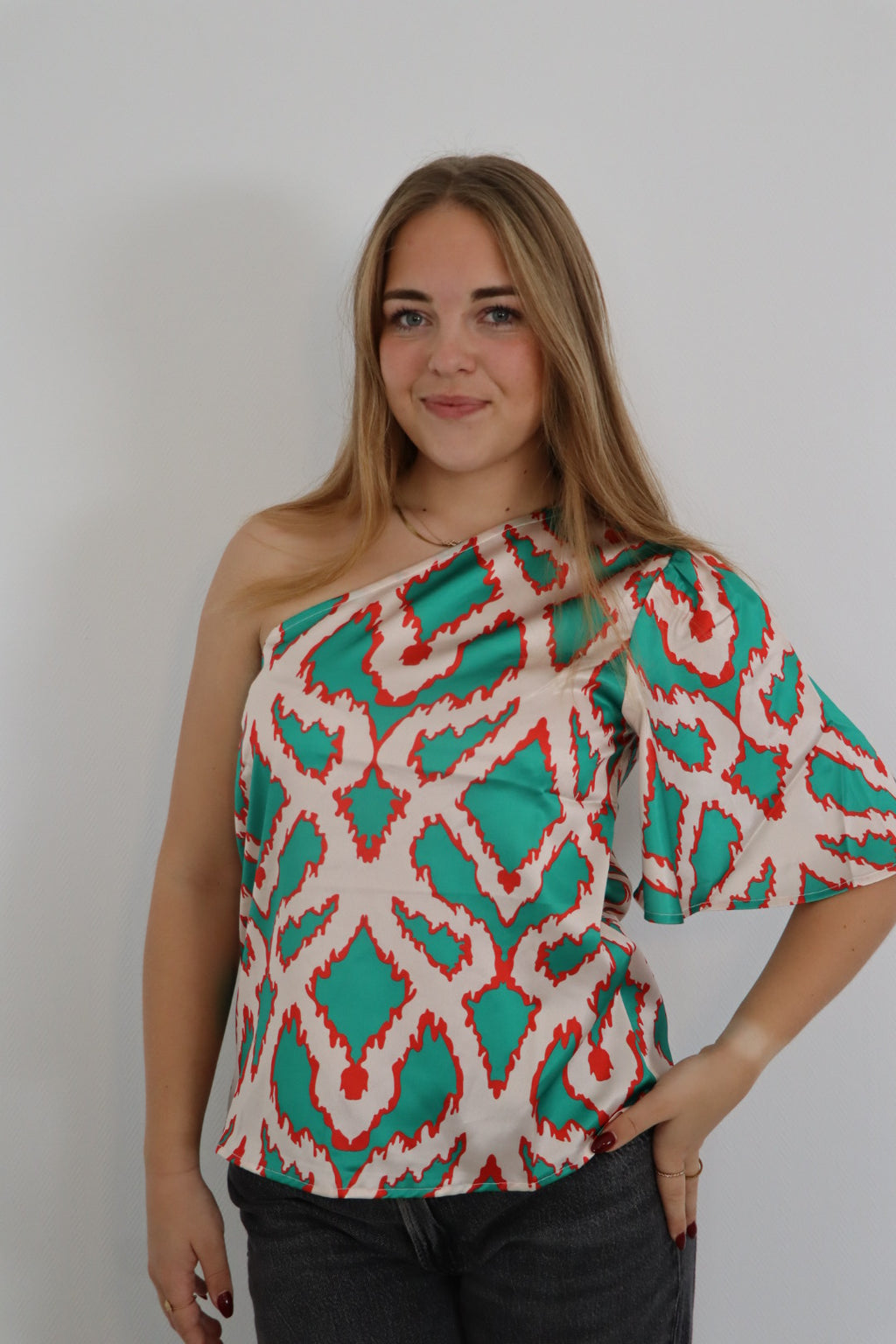 One-shoulder top met geometrische print