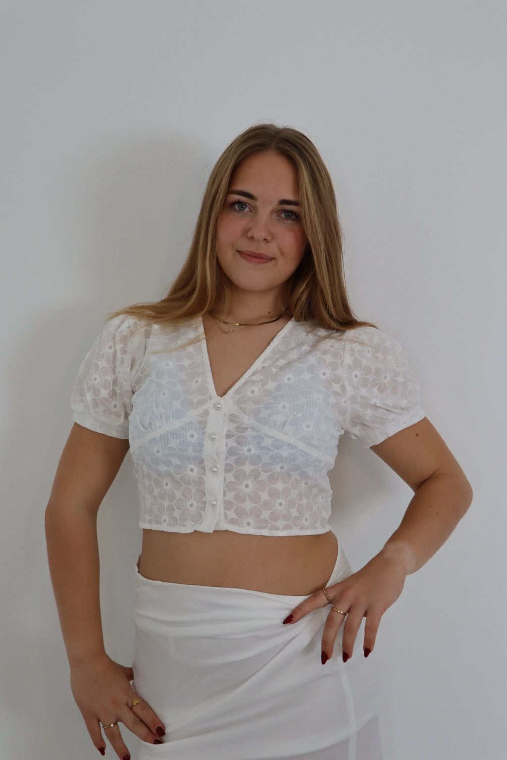 Crop top met korte mouwen, bloemenprint en V-hals