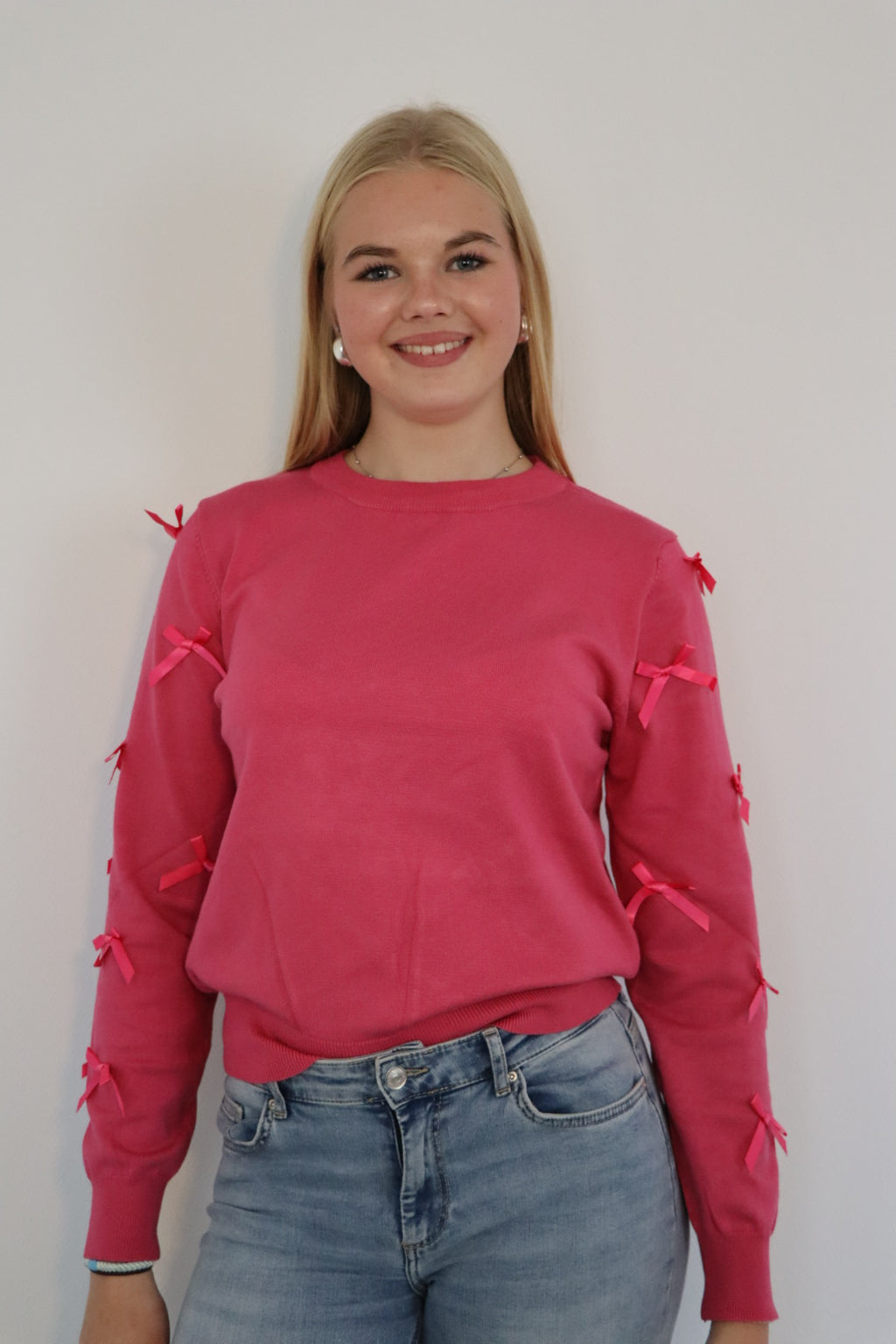 Gebreide trui met strikdetail en slim fit pasvorm roze