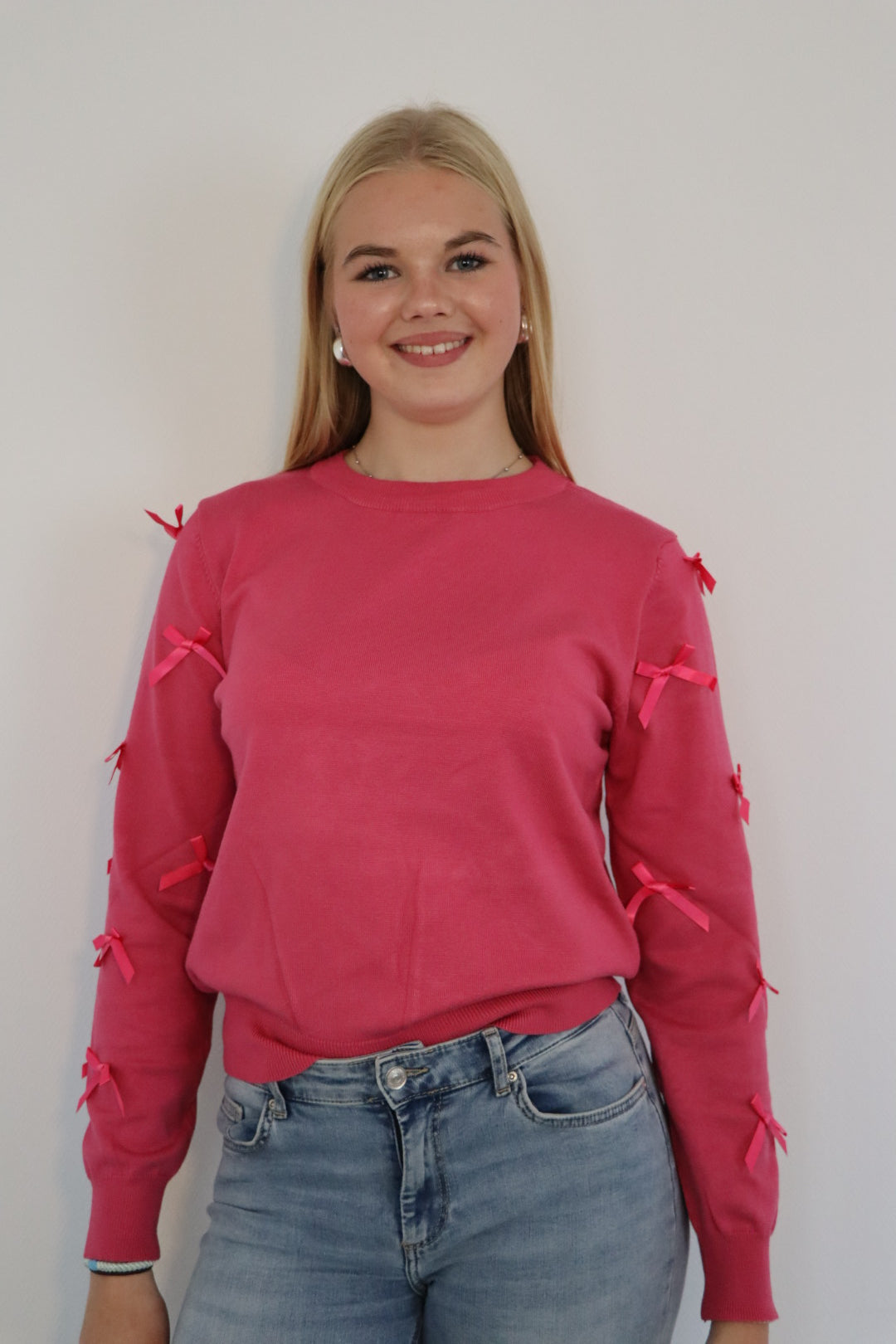Gebreide trui met strikdetail en slim fit pasvorm roze