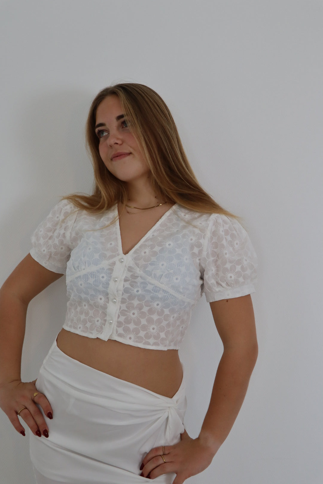 Crop top met korte mouwen, bloemenprint en V-hals